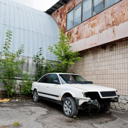 uszkodzony samochód