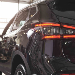 Ilustracja do artykułu: Nowy Hyundai z automatem za 73 900 zł z cytrusowym lakierem w cenie