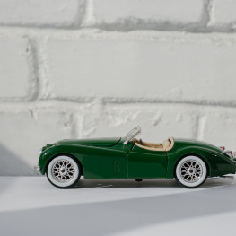 Ilustracja do artykułu: Aston Martin Valen: Silnik 5.2 V12 i Rekordowa Moc 850 KM