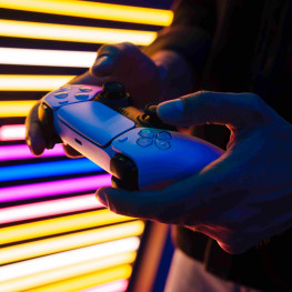 Sony Promuje GTA 6 i Sugeruje Koniec Ery Płytowej