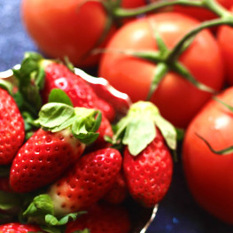 Darmowy nawóz do pomidorów i malin z koszenia trawy