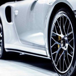 Ilustracja do artykułu: Porsche 911 Targa 4 GTS Hybrydą: Wierność Charakterowi Mimo Zmian