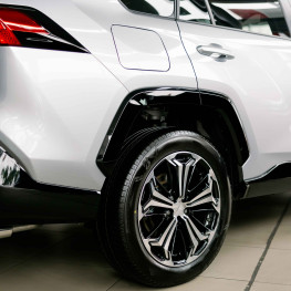 Ilustracja do artykułu: Toyota zmienia ceny Yarisa Cross – popularny SUV blisko 100 tys. zł
