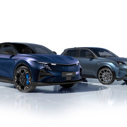 Ilustracja do artykułu: Alpine pokaże w Paryżu A290 Collection i nowe wersje A390. Zapowiada też elektryczne A110