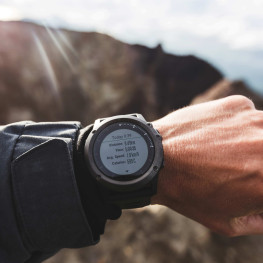 Niezatapialny Garmin: Solarny zegarek z długą żywotnością baterii w Polsce
