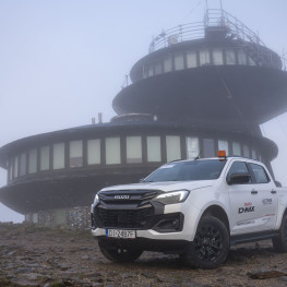 Ilustracja do artykułu: Isuzu D-Max wsparło blisko 300 rowerzystów na trasie na Śnieżkę