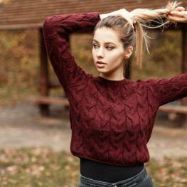 Stylowy jesienny sweter uwielbiany przez Francuzki i gwiazdy