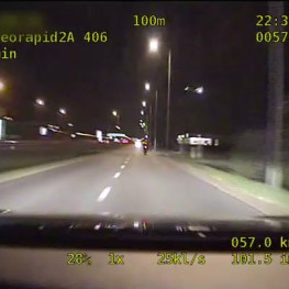 Ilustracja do artykułu: Motocyklista uciekał przed grupą SPEED w Warszawie. Stracił prawo jazdy