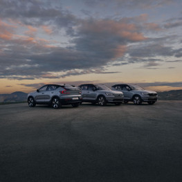 Ilustracja do artykułu: Volvo odświeża XC40, EX40 i EC40. Większy ekran i nowe systemy bezpieczeństwa