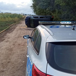 Ilustracja do artykułu: Uciekał Oplem przed policją i dachował. Miał 0,6 promila, zakaz i dwuletnią karę do odbycia