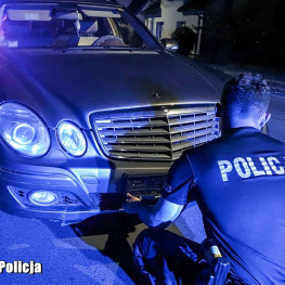 Ponad 2 promile i cudze tablice. Kierowca Mercedesa miał dożywotni zakaz
