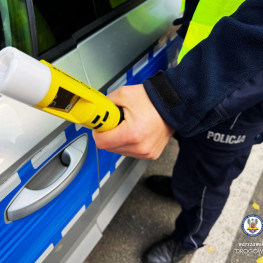 Prawie 3,5 promila i dożywotni zakaz. Kierowca Toyoty zatrzymany w Warszawie