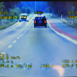 Ilustracja do artykułu: 153 km/h przy ograniczeniu do 90. Recydywista dostał 4000 zł mandatu