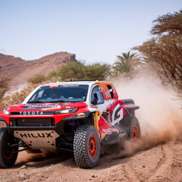Ilustracja do artykułu: Toyota Hilux w pierwszej dziesiątce Rallye du Maroc. Quintero siódmy po trudnym etapie