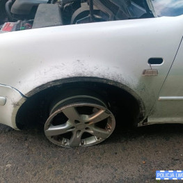 Ilustracja do artykułu: 28-latek z dożywotnim zakazem uciekał Volkswagenem. Omal nie potrącił policjantów