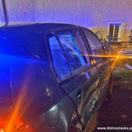 Ilustracja do artykułu: Volkswagen uderzył w bariery na DK8. 30-latek miał około 1,5 promila