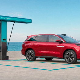 BYD Atto 8 i ładowanie w dziewięć minut. Warunki są równie ważne jak stoper