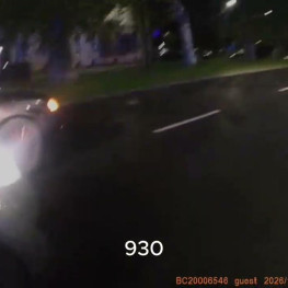 Ilustracja do artykułu: Uciekał przed policją ulicami Szczecina. Nie miał uprawnień, a auto nie mogło jeździć
