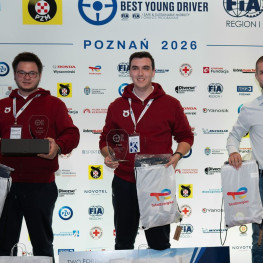 Ilustracja do artykułu: Polacy zajęli pierwsze i trzecie miejsce w finale Best Young Driver na Torze Poznań
