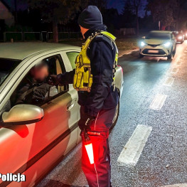 45-latka prowadziła z 2,5 promila. Policja zajęła jej samochód