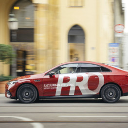 Ilustracja do artykułu: Mercedes wprowadzi MB.DRIVE ASSIST PRO w Niemczech. System poziomu 2 ma prowadzić od startu do celu