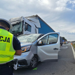 Ilustracja do artykułu: Karambol ośmiu pojazdów na DK78. Policja szuka świadków tragedii