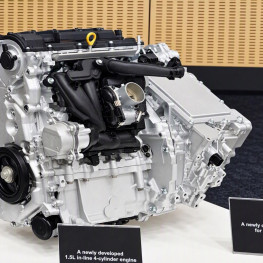 Ilustracja do artykułu: Toyota opracowuje hybrydę 1,5 l. Cel: ponad 15 proc. niższe zużycie paliwa