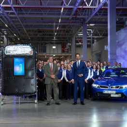 Ilustracja do artykułu: BMW uruchomiło fabrykę akumulatorów za około 1 mld euro. Zasili nowe i3