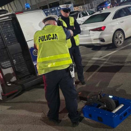 Ilustracja do artykułu: Hulajnoga na hamowni osiągnęła blisko 50 km/h. Policja skontrolowała 14 pojazdów