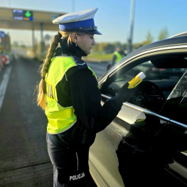 Ilustracja do artykułu: Policja skontrolowała 30 982 kierowców. Ujawniła 22 po alkoholu