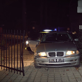 Ilustracja do artykułu: Wałbrzych: kierowca z dożywotnim zakazem uderzył w radiowóz i potrącił policjanta