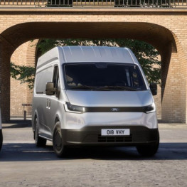 Ilustracja do artykułu: Ford Pro ma już cztery elektryczne vany. Transit City uzupełnia gamę