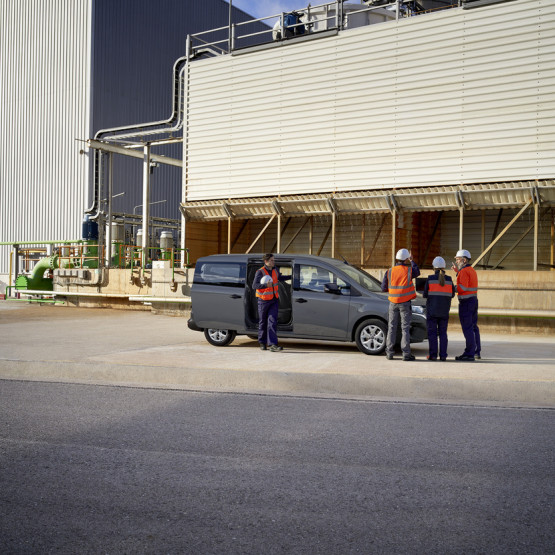 Nissan Townstar Crew Van