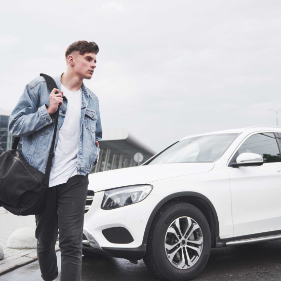 Elektryczny Mercedes GLC w Polsce: droższy od BMW iX3