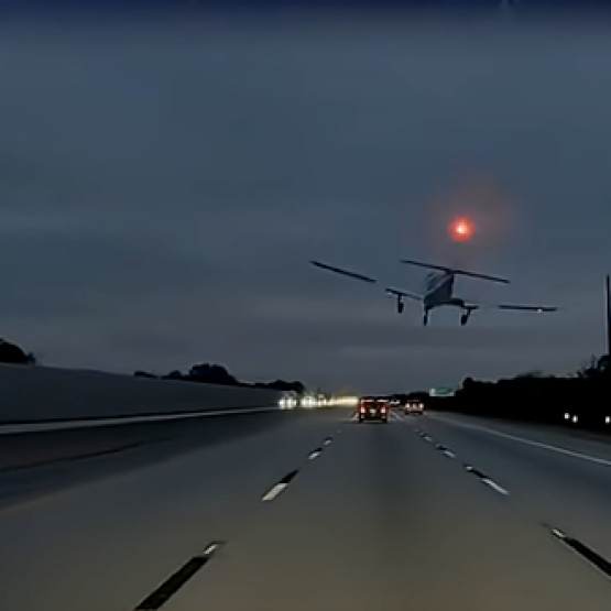 lądowanie na autostradzie