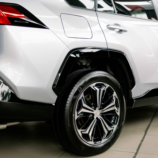 Toyota zmienia ceny Yarisa Cross – popularny SUV blisko 100 tys. zł