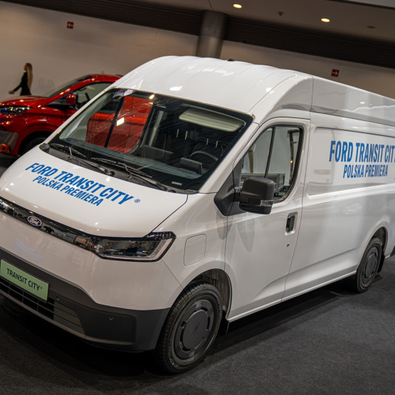 Elektryczny Ford Transit City debiutuje w Polsce. Ma akumulator 56 kWh i do 254 km zasięgu