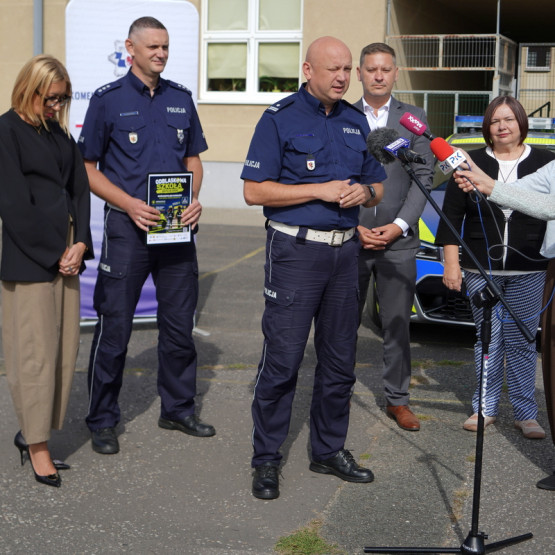 Inauguracja konkursu Odblaskowa szkoła w Bydgoszczy, zdjęcie: kujawsko-pomorska.policja.gov.pl