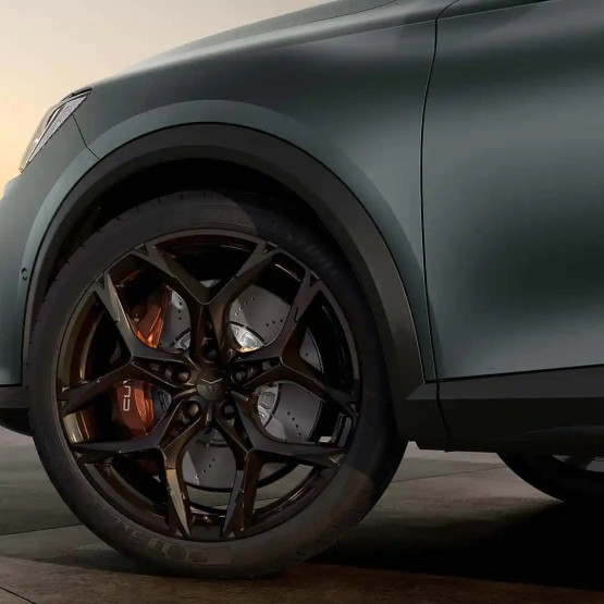 Stylowe MINI Cooper SE od Paula Smitha: brakuje mu odrobiny zabawy