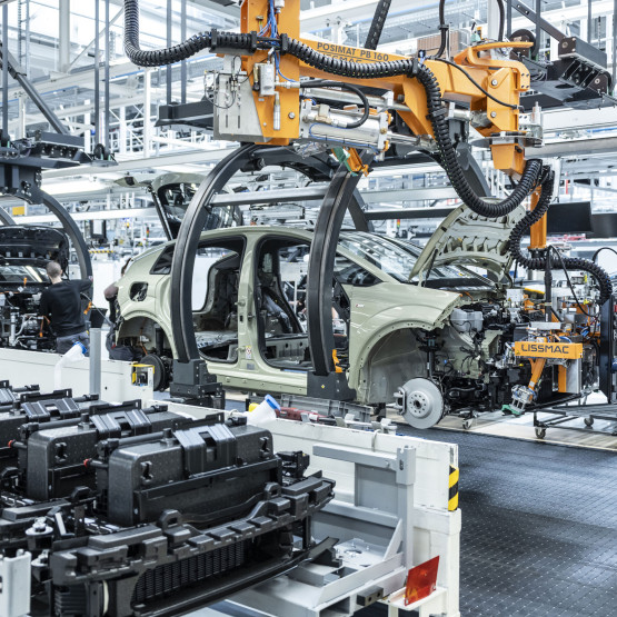 Audi rozpoczęło produkcję A2 e-tron w Ingolstadt. Wykorzystuje 250 dotychczasowych robotów