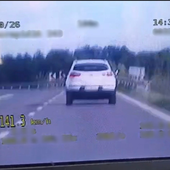 Kia zarejestrowana podczas pomiaru prędkości 141 km/h, źródło: podkarpacka.policja.gov.pl