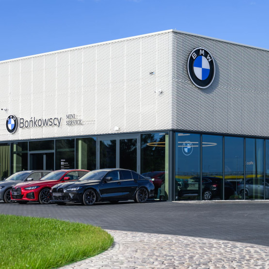 BMW otworzyło nowy salon pod Koszalinem. Ma 341 m² ekspozycji i trzy stanowiska serwisowe